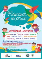 Brincando na Praça