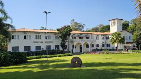 Prefeitura divulga horários de funcionamento dos serviços municipais nos dias 8 e 15 de dezembro