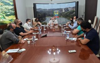 Administração recebe comissão de representantes do comércio (1)