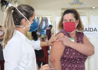 12.04.2021 Vacinação contra o Covid-19 para profissionais da educação (5)