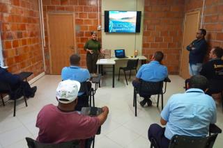 13.05.2022 Maio Amarelo - Prefeitura realiza palestra de conscientização para motoristas da JTP