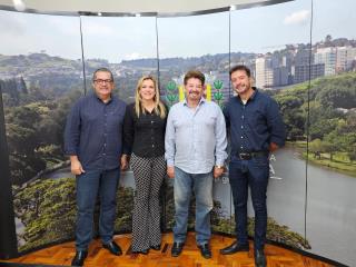 Prefeito recebe Diretores da ETEC e da FATEC de Bragança Paulista 01