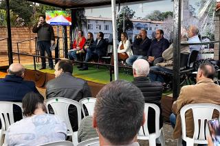 Prefeito Prof. Amauri Sodré fala sobre pavimentação das estradas do Atibaianos 