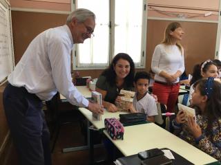 Alunos da EM Dr. Jorge Tibiriça recebem visita de escritor