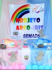 Prefeitura entrega 134 cestas básicas e 9 enxovais através do Projeto Arco-Íris
