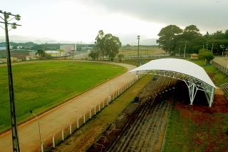 Cobertura Estádio Municipal Cícero de Souza Marques- Foto Arquivo SECOM (2)