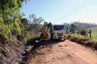 Limpeza de valetas Agudo dos Frias