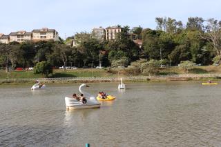 Atividades aquáticas no Lago do Taboão (2)
