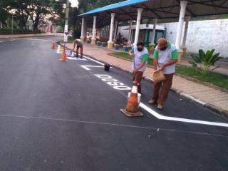 24.02.2021 Prefeitura implanta nova sinalização horizontal na Avenida Alpheu Grimello 3