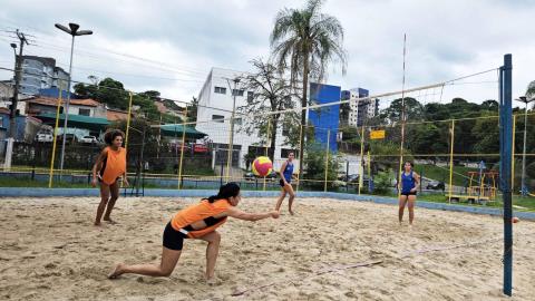 “Torneio Relâmpago” de vôlei de praia acontece no domingo,30