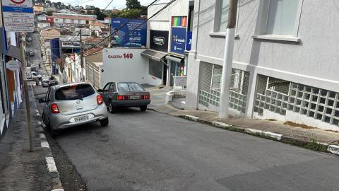 Rua Professor Luiz Nardy é liberada após serviços emergenciais