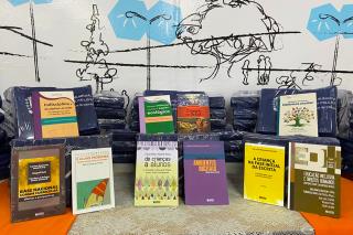 27.06.2022 Profissionais da educação recebem livros do Projeto “Biblioteca do Professor-2ª edição” (4)