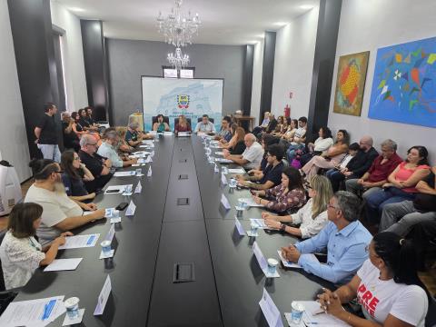 Posse dos novos representantes do Conselho Municipal de Saúde marca início do quadriênio 2026–2030