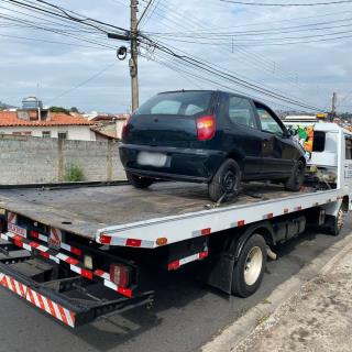GCM de Bragança Paulista recolhe veículos com licenciamento atrasado e pneus em mau estado