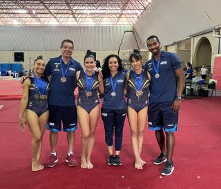 Equipe Adulto- vice campeã por equipes