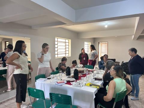 SEMADS promove reunião com instituições parceiras para alinhamento de fluxos e atendimentos em abrigos