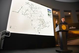 Governador Rodrigo Garcia anuncia segunda fase do Estrada Asfaltada
