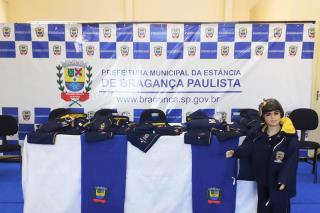 Novos uniformes são entregues aos alunos da Rede Municipal de Educação (1)