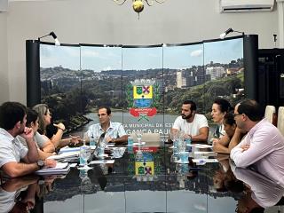 06.02.2025 Bragança Paulista recebe membros da APRECESP para discutir o futuro das estâncias turísticas (2)