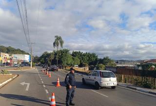 GCM de Bragança Paulista realiza fiscalização na Avenida dos Imigrantes (1)