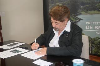 Assinatura de aprovação de Condomínio Habitacional 01