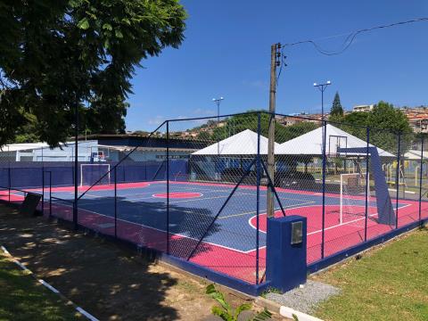 Quadra esportiva da Praça Narciso Furtado é revitalizada e entregue à população em Bragança Paulista