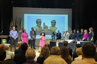 28.07.2022 Cantora Maria Antonella canta o Hino de Bragança Paulista