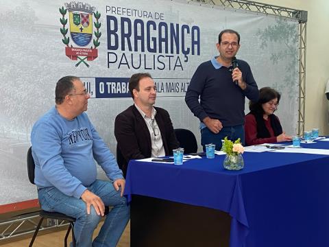 Saúde entrega novos uniformes e equipamentos para fortalecer atuação de agentes no município 02