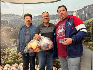 30.06.2023 Prefeito recebe no gabinete clubes de futebol do Campeonato Amador de Futebol Série A (1ª Divisão) (1)