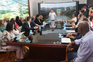 11.08.2023 Assinatura de Termo de doação de terreno para Quatro Industria (4)