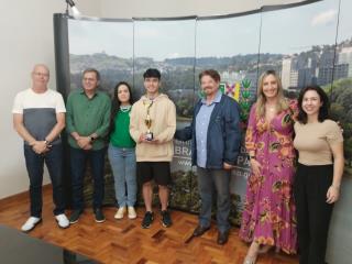 Entrega Troféu Festival Estudantil 02