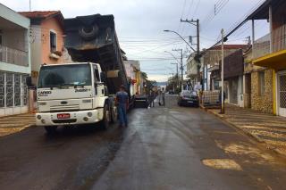 Recapeamento após obras na José Domingues - Arquivo SECOM