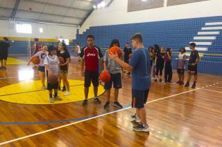05.04.2022 Aulas gratuitas de basquetebol são oferecidas pela Prefeitura (4)
