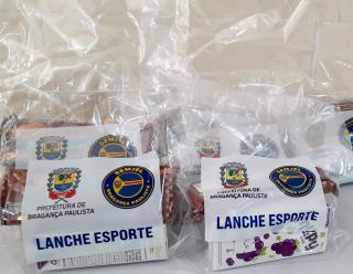 Atletas de clubes amadores de Bragança Paulista recebem lanche durante treinos aos fins de semana (2)