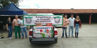 10.08.2022 Fundo Social recebe doações de litros de leite arrecadados na Festa do Caminhoneiro (2)