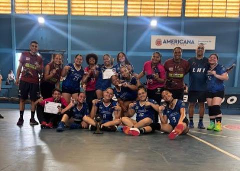 Equipes de handebol se destacam e conquistam medalhas para o município