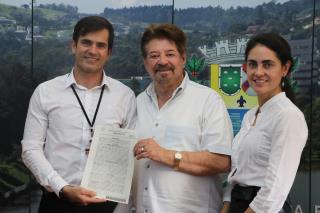 Assinatura da escritura definitiva do Posto de Monta 02