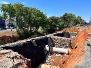 Construção de muro de gabião na Av dos Imigrantes 02