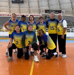 Equipe feminina 75+