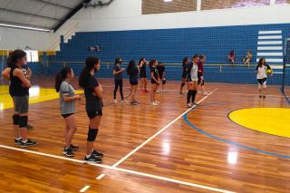 05.04.2022 Treinos de Voleibol retornam a todo vapor e times recém-formados vencem jogos amistosos (1 (4)