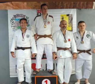 Caíque Yamada - Vice Campeão Sênior Meio Médio
