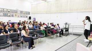 Coordenadoria de Políticas Públicas para Mulheres participa de palestras sobre a violência contra a mulhe (3)