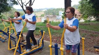 Academias ao ar livre de Bragança Paulista contam com professores de Educação Física orientan (3)