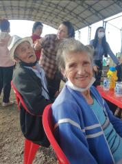 Idosos assistidos pela SEMADS se confraternizam em Baile Country no Posto de Monta (2)