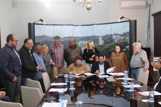 23.06.2023 Prefeitura assina concessão do Mercado Municipal Amilcar Donato Barletta, na Zona Norte (2)
