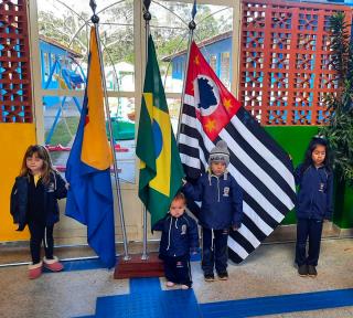 06.07.2022 Momento Cívico na Rede Municipal de Ensino é realizado semanalmente em Bragança Paulista (2)