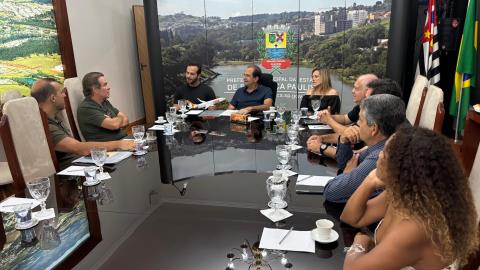 Reunião com Joaquim Constantino, acionista do Grupo Comporte, discute investimentos nos setores rodoviário e aéreo para a região de Bragança Paulista