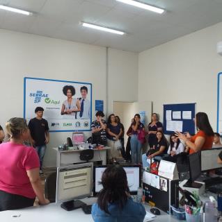 Secretaria de Governo recebe visita de alunos  (2)