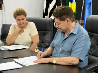 21.10.2024 Prefeitura de Bragança Paulista entrega Declaração de Conformidade ao L (3)