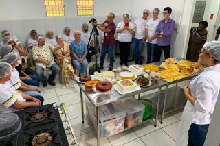  Alunos dos cursos de Confeitaria e Panificação recebem certificado de conclusão (1)